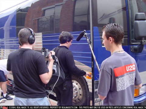 Jonathan-Real-TV-Celebrity-Tour-Bus