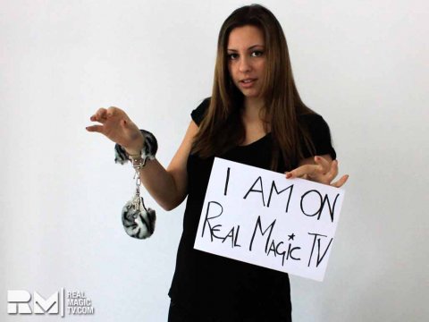 handcuffs-hanging-wrist-rmtv